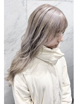 ベイリコルド(Bei Licoldo.) ホワイトグレージュ