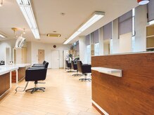 美容室メデューサ朝倉街道店の雰囲気（朝9時からオープン！午後からの時間を有効に使えるのも嬉しい。）
