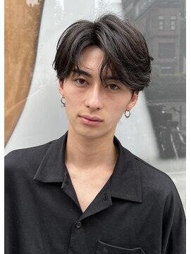 イヴォークトーキョーオーサカ(EVOKE TOKYO osaka) マッシュウルフ ニュアンスパーマ コンマバング