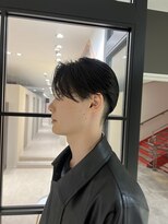 ステージ(STAGE)&nbsp;ダウンパーマ　韓国メンズヘア　センターパート