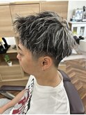 ジェットモヒカン/金メッシュ/ツイストパーマ〈理容室〉西川口