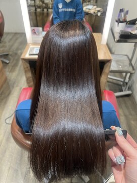 オーダーメイドストレートでさら艶髪へ