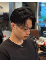 ビンゴ(BINGO) 2557_黒髪毛流れマッシュテーパーフェードシャドウパーマ
