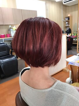 キュアラ(CUARA) 前下がりショートボブ