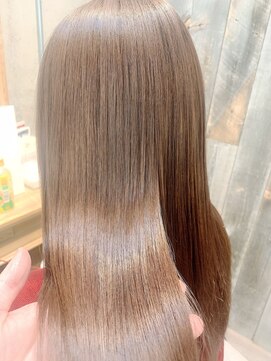 イーラ(era) 《era》チェリーブラウン　大人可愛い　ストレートみわ