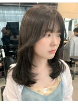 地毛風グレージュにワンカールレイヤーヘア　《佐藤》