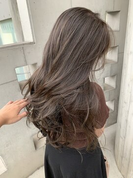 リバレッジ 広尾(Leverage) 大人グレージュロングレイヤー:Kazuma Osumi