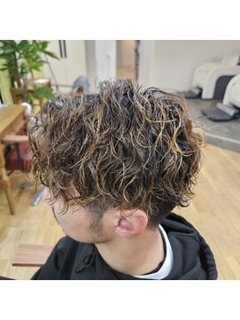 タスクヘアー(task hair) ブリーチケアパーマツイストスパイラル×刈り上げショート