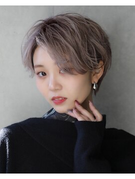 カライングドゥ(ing deux) 大人可愛い20代30代40代黒髪前下がりショートボブ丸みショート◎