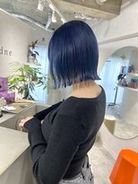 アドネ プライム(adne prime)&nbsp;ブルーカラー/切りっぱなしボブ/ボブ/コバルトブルー