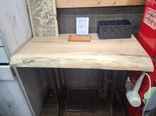 ナモナキ小さな美容室(namonaki小さな美容室)の雰囲気（アンティークなミシン台をテーブルにしたお席にご案内致します♪）