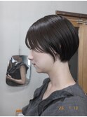 清涼感たっぷりのショートボブスタイル