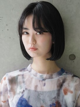 カライング(ing) 大人可愛い20代30代40代黒髪前下がりひし形小顔ボブ丸みショート