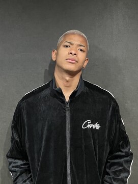 レマン バイ ノイル(Les Mains by Noil) シルバーフェード