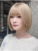 切りっぱなしボブハイトーンカラーナチュラルボブブロンドカラー