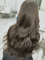 アマトウキョウスマートサロン(AMA TOKYO×Smart Salon)&nbsp;グレージュ　ブリーチなし　レイヤーカット　海外風