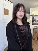 ミディアムヘアの艶ブラウン
