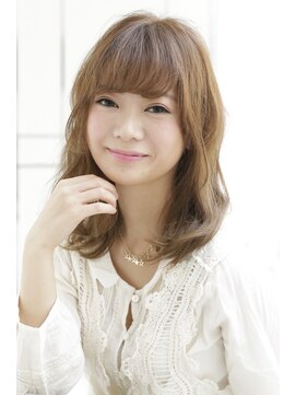 ミチオ ノザワ ヘアサロン ギンザ(Michio Nozawa HAIR SALON Ginza) 前髪流しフェミニンスタイル