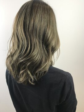 アヴァンス 江坂店(AVANCE.) 抜け感ラフウェーブ