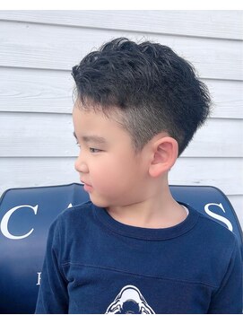 カミュ ヘアリズム(CAMUS HAIR RHYTHM) ツーブロックショート