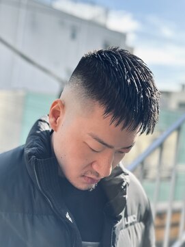 ザ フェイダーズ(The Faderz) イケメン黒髪モテるネープレスショート流行モテ髪束感クロップ