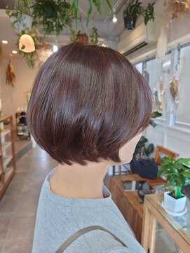 タオ(tao) 丸みショートボブ