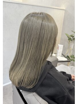 サロンドクオリア(Salon de Qualia) オリーブグレージュ/ハイトーンカラー/艶髪/大学生歓迎/S