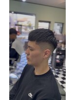 ケーエムシーセントラルルーツ(KMC Central Roots) スキンフェードクロップ