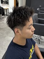 ヒュイル バイ ニアウ(Hwyl by Niau)&nbsp;メンズカットスパイキーショート刈り上げショートパーマシャドウ