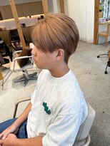 ヌークバイラヴェスト 四日市(neuk by lovest)&nbsp;【neuk服部】リバースセンターパートブロンドヘア
