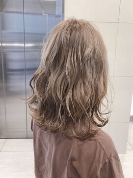 ジゼル(gisele) ミルクティーベージュ