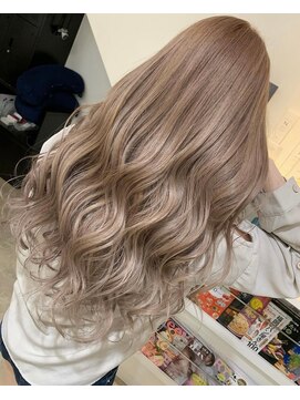 ロンド レア 天神大名店(Lond Le’a) ミルクティーブロンド[天神大名/博多/福岡天神]