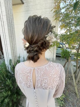 リル 新浜店(LiL) シニヨンアレンジ葭本4