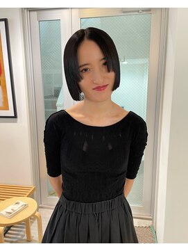 ルーム(Loom.) 切りっぱなしボブ