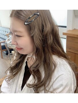 コンパス(COMPASS) ベージュのロングヘア