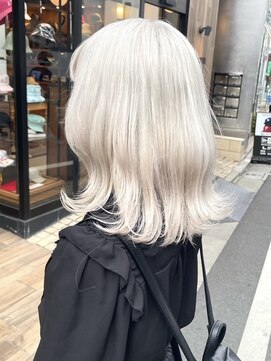 ドットハリス(.Hallis) ハイトーン ホワイトカラー 髪質改善