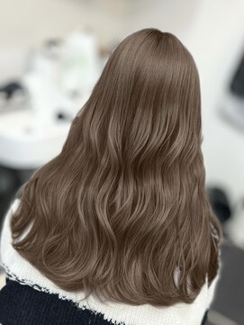 アマトウキョウスマートサロン(AMA TOKYO×Smart Salon) ヘーゼルベージュ　ブリーチなし　レイヤーカット　海外風