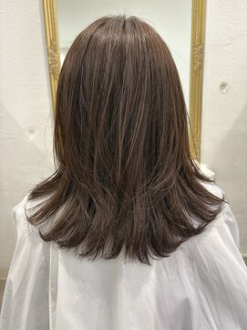 エマ(emma) ミディアム　ひし形レイヤースタイル