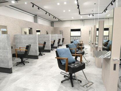 美容室 プークワ 中川春田駅前店の写真