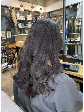 カシー(Casii) レイヤーカット+ラベンダーブルージュカラー