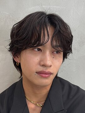 エムクール(M,cooL) センターパート/ニュアンスパーマ/ルーズショート