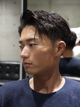 メッツ 原宿(METS) MEN'S/かき上げサイドパート×テーパーフェード/ビジネスヘア