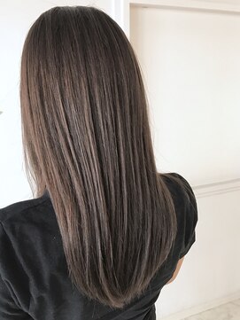 シアン(CYAN) ナチュラルなアッシュブラウンカラースタイル