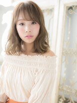 ブルー(BLUE)&nbsp;カーキグレージュくせ毛風小顔アンニュイヘア10代20代30代b水戸