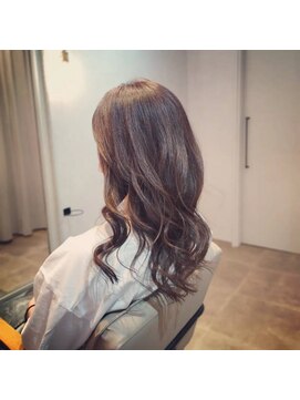 ティクルピンク(Tickled Pink) 〈Tickled Pink ティクルピンク〉艶髪ロング