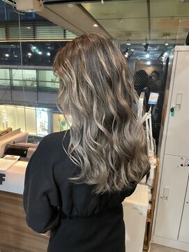 ラフ 難波店(LAFF) #黒髪#ボブルフ#ネビージュ#小顔#ワンレン