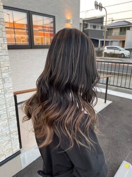 リズ(Liz.) バレイヤージュカラー