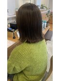 切りっぱなしボブ×ベージュ