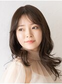 エレガントウェーブミディアム×似合わせミルクティーカラー