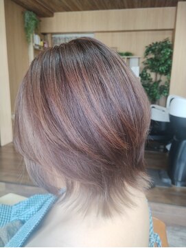 ローカス 花小金井南口店(LOCUS) ☆ 柔らかくインナーカラーを楽しめるウルフボブ ☆